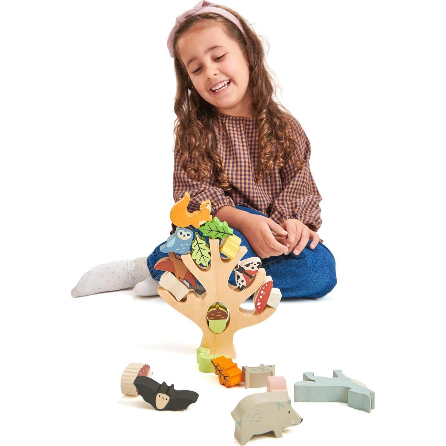 Tender Leaf Toys Bosque Apilable Juguete de Madera 19 Piezas