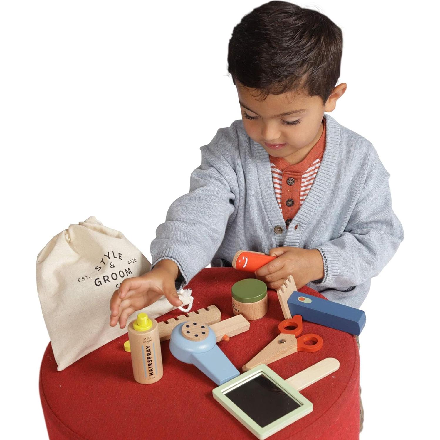 Kit de Juego de Estilo y Aseo de Madera Manhattan Toy 9 Piezas