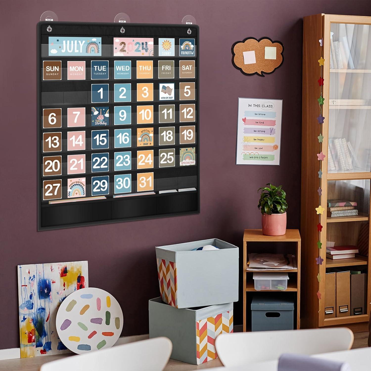 Calendario de Aula Boho con Gráfico de Bolsillo y 121 Tarjetas