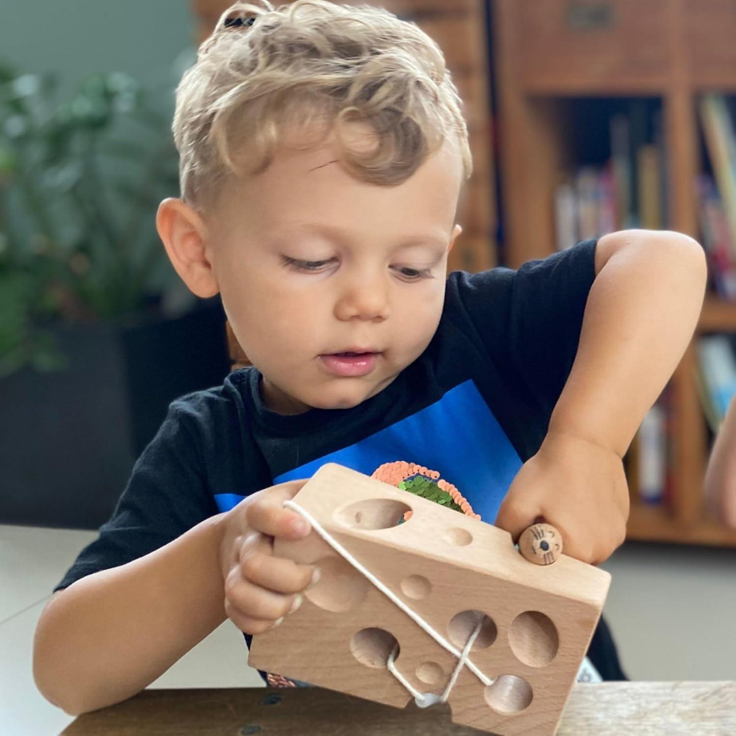 Juguete de Enhebrado de Madera EXTASTICKS Cheesalino