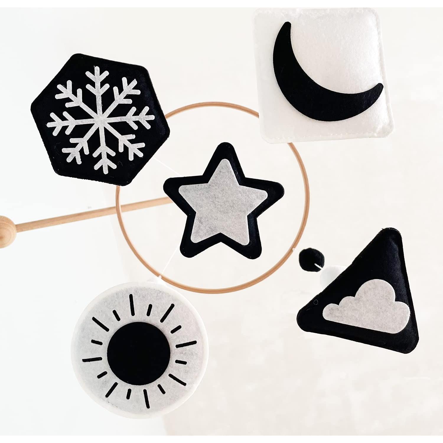 Móvil Montessori de Cuna Vlokup en Blanco y Negro - Estrellas, Sol y Nubes