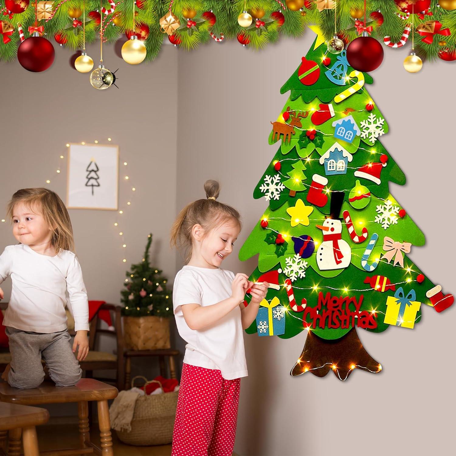Árbol de Navidad de Fieltro Genérico 97.79x69.85 cm con 32 Accesorios