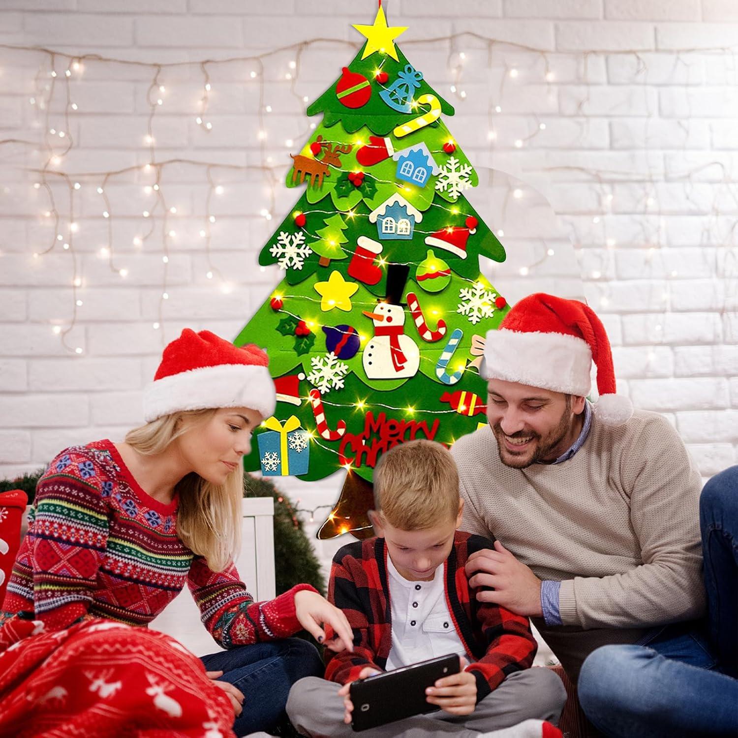 Árbol de Navidad de Fieltro Genérico 97.79x69.85 cm con 32 Accesorios