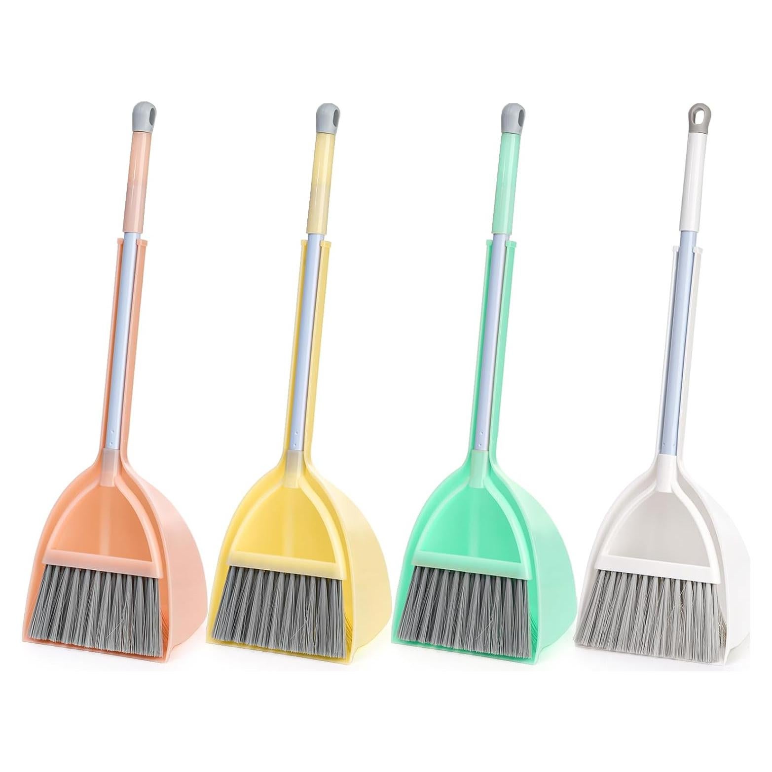 Set de 4 Mini Escobas con Recogedor Nicunom para Niños