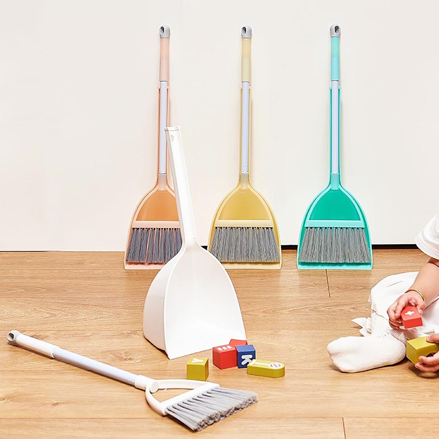 Set de 4 Mini Escobas con Recogedor Nicunom para Niños