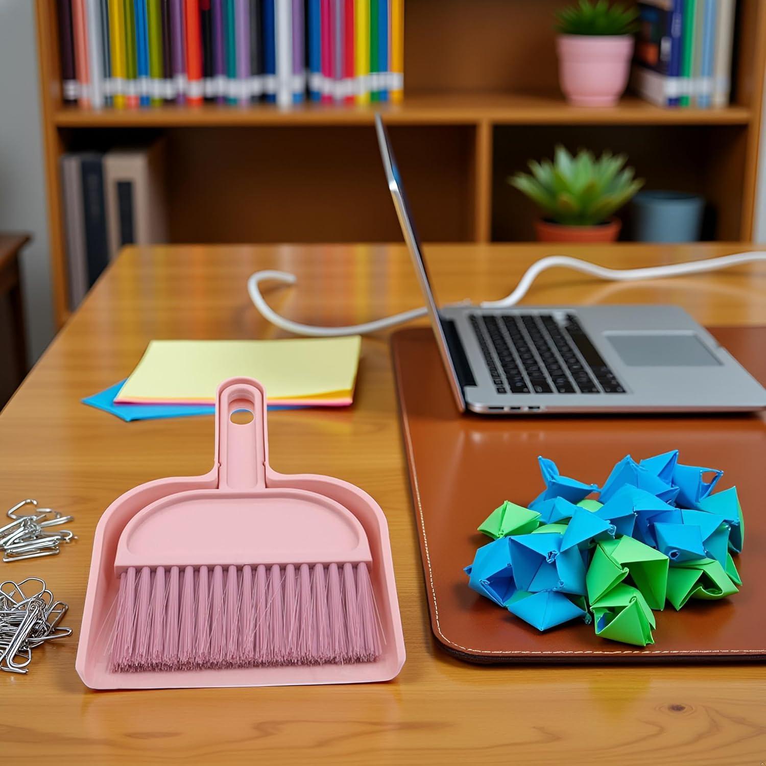 Juego de Escoba y Recogedor Mini JJLFresheners Rosa