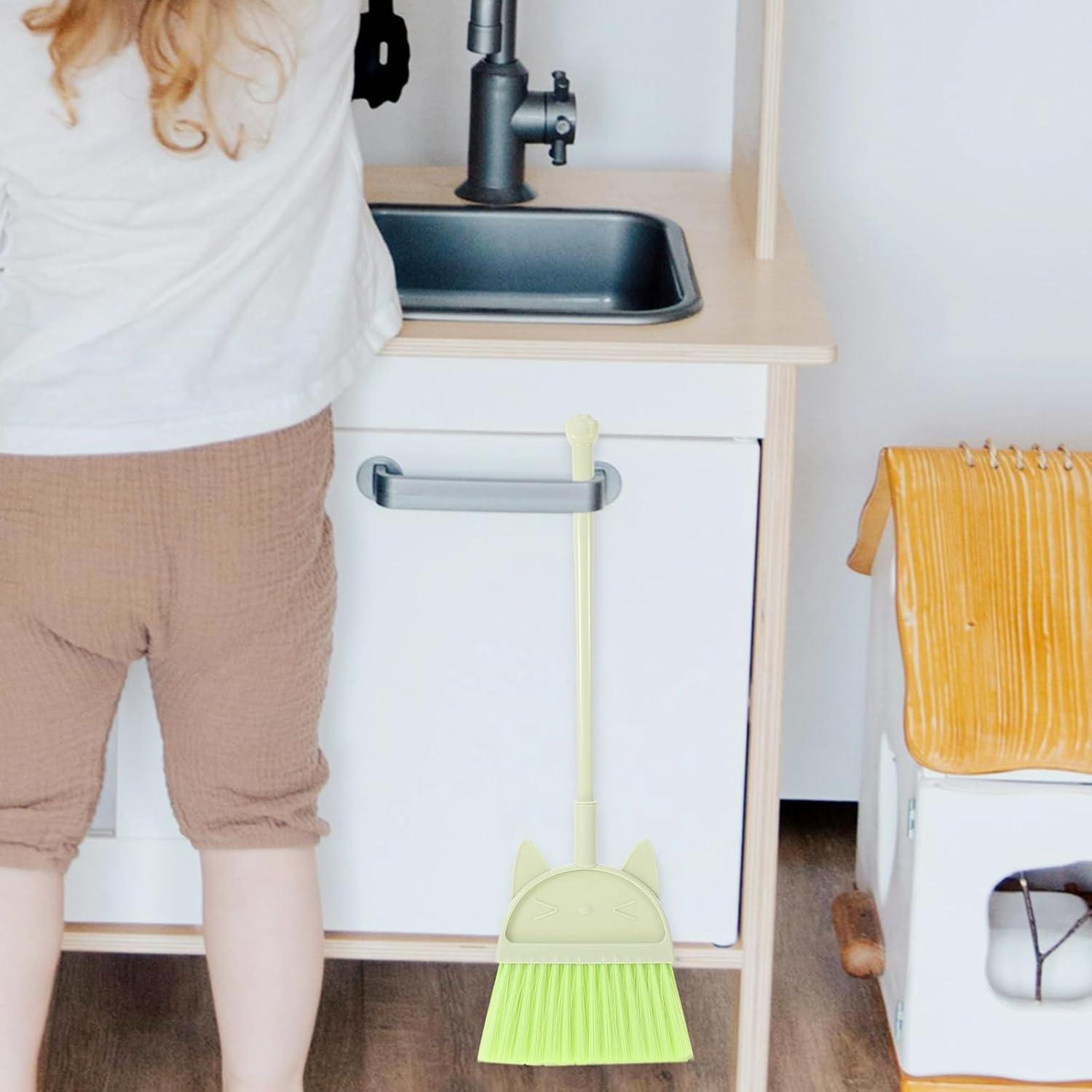 Escoba de Caricatura Amosfun para Niños - Verde Claro - 51x16cm