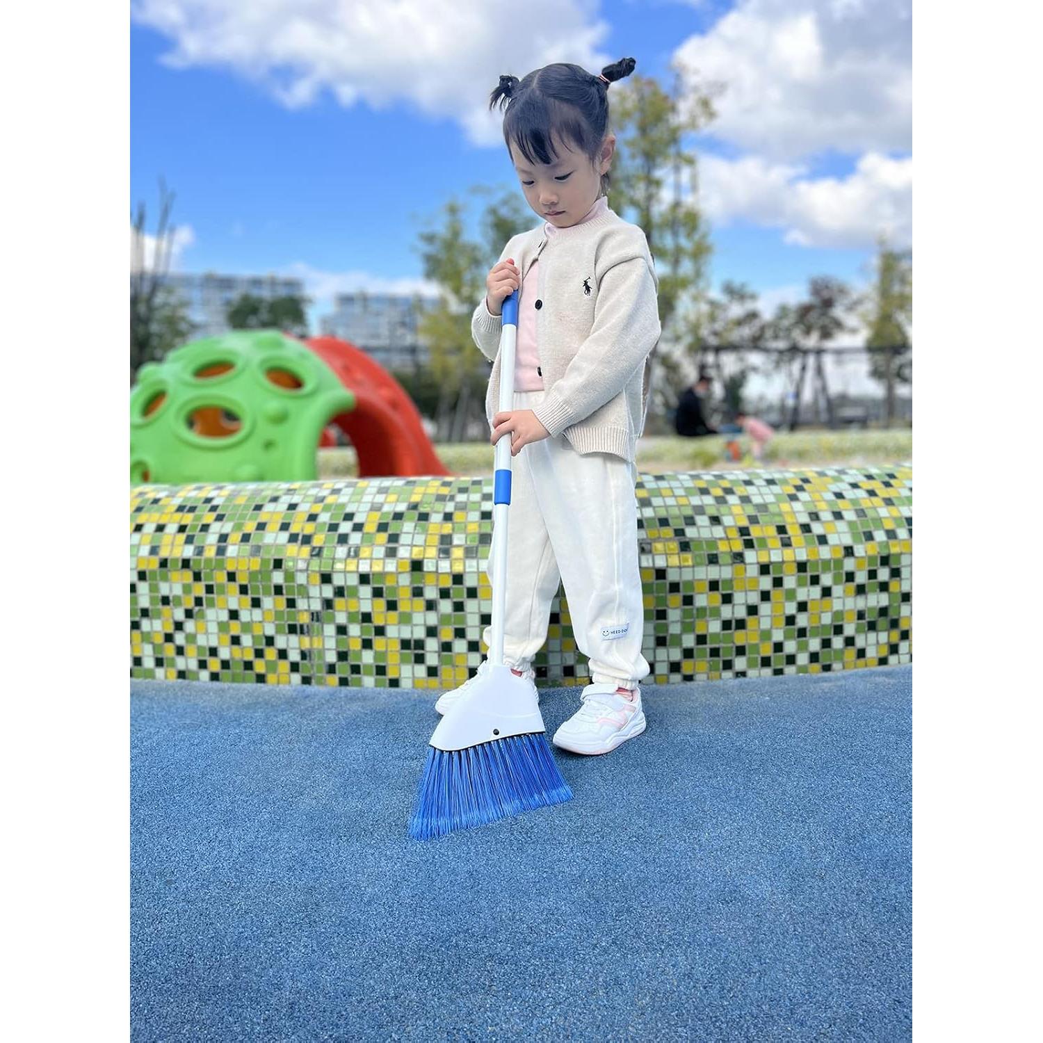 Escoba para Niños Xifando Retráctil 81cm Azul y Blanco