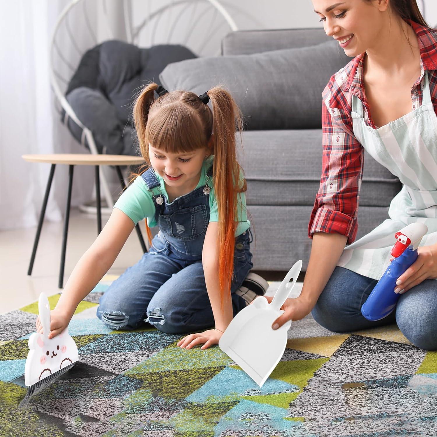 Juego de Escoba y Recogedor Mini Ouligay Conejito Blanco