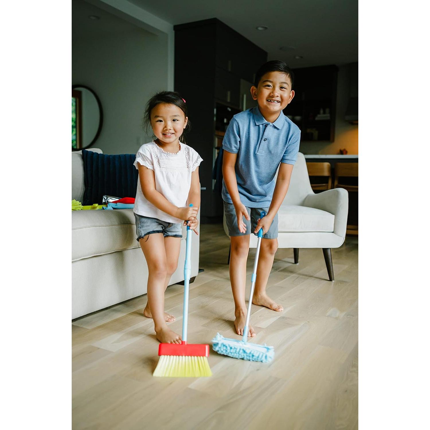 Conjunto de Limpieza Infantil Chuckle & Roar - 7 Piezas