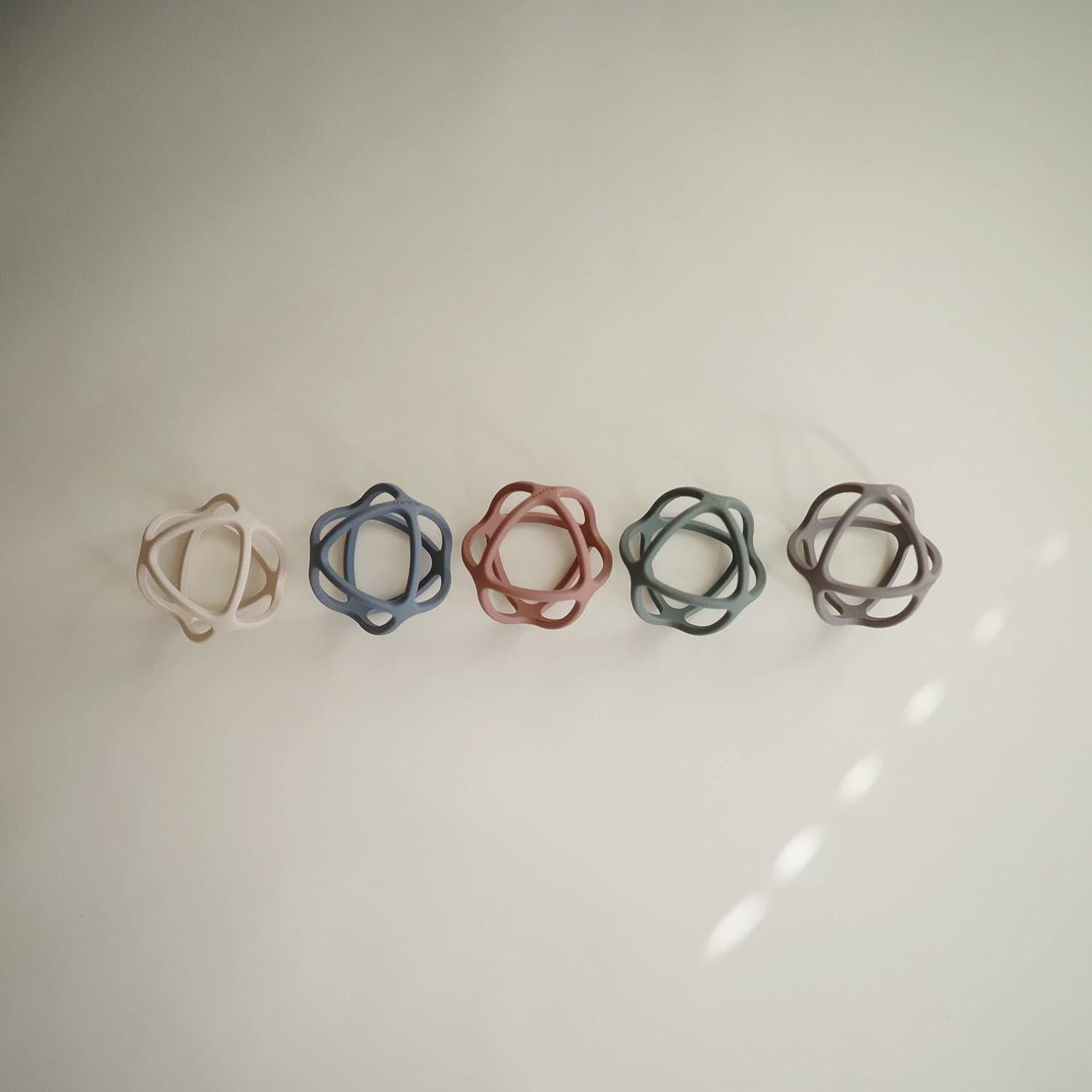 Mordedor de Silicona para Bebés Mushie Woodchuck 10.2 cm