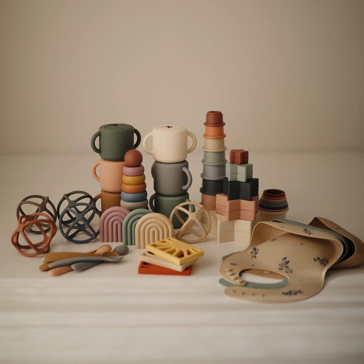 Mordedor de Silicona para Bebés Mushie Woodchuck 10.2 cm