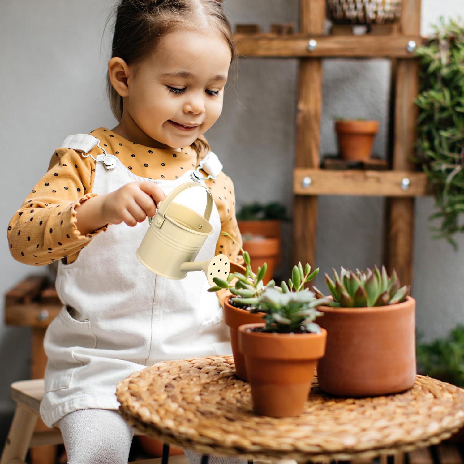 6 Regaderas para Niños de Hierro Coloridas 15x7.5 cm