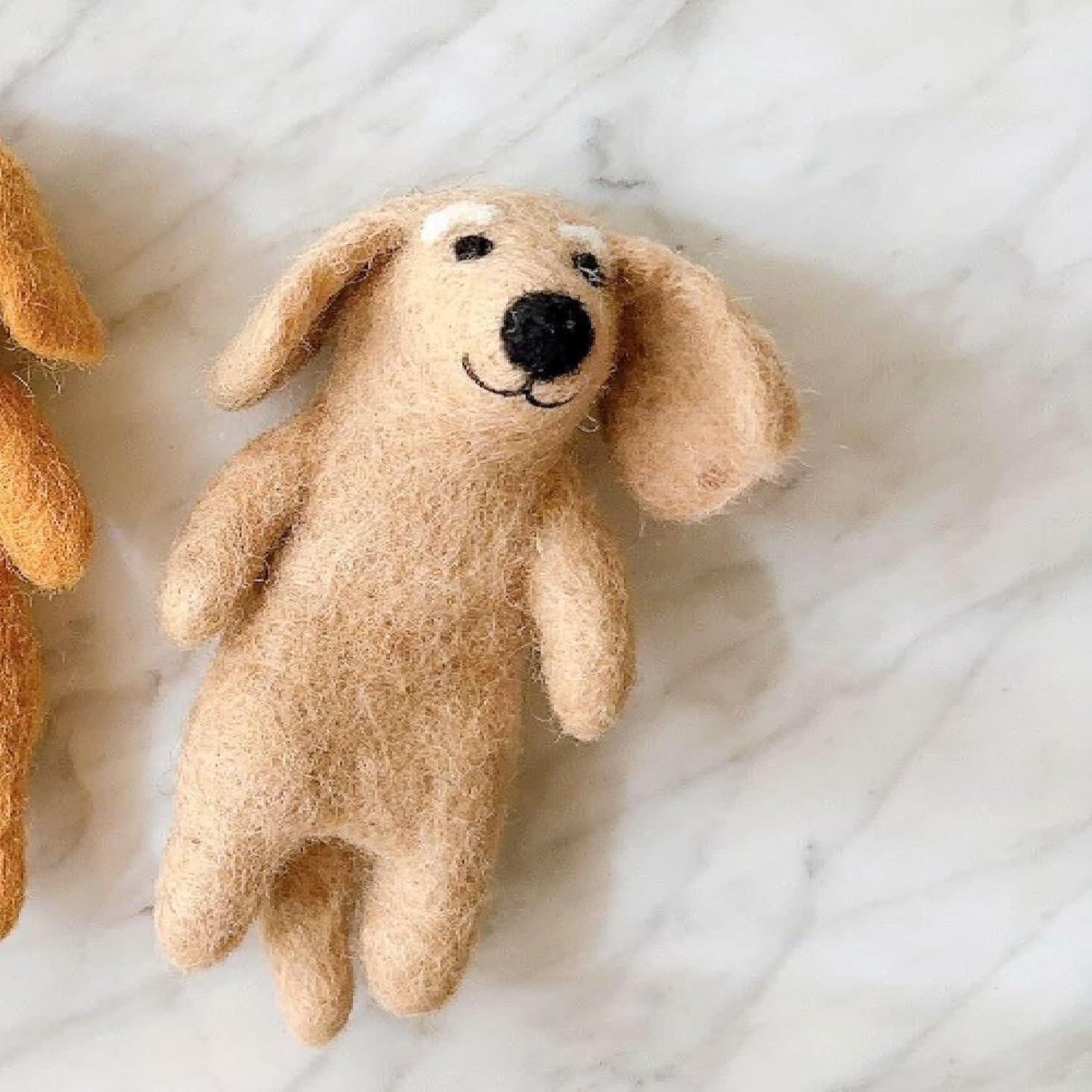 Títere de dedo Dachshund hecho a mano - Juguete educativo