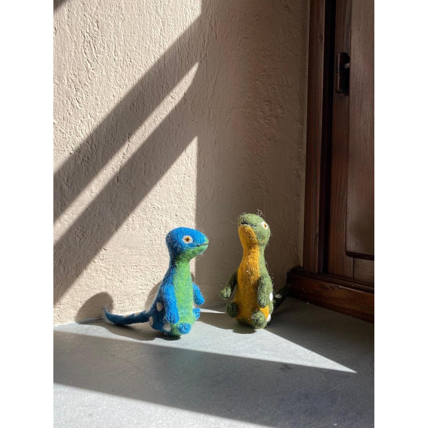 Títere de dedo Brontosaurus azul Ganapati Crafts 10 cm