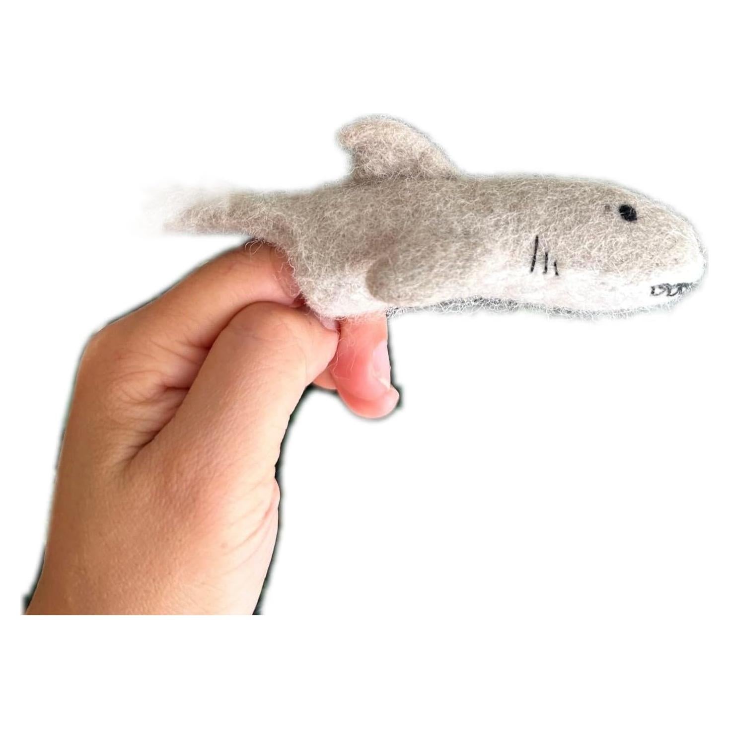 Títere de Dedo Tiburón Hecho a Mano - Juguete Ecológico