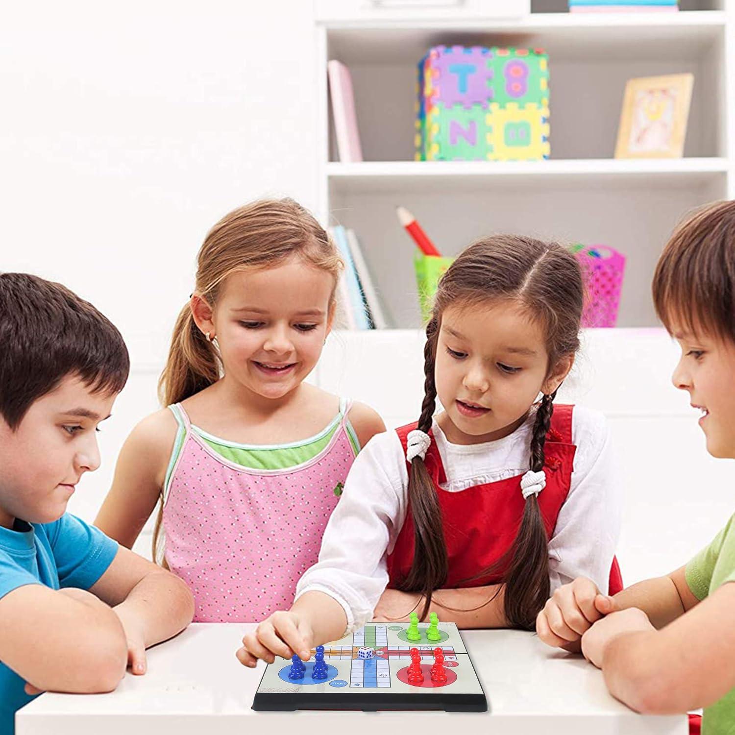Juego de Mesa Ludo Magnético KIDAMI Plegable 24.1 cm