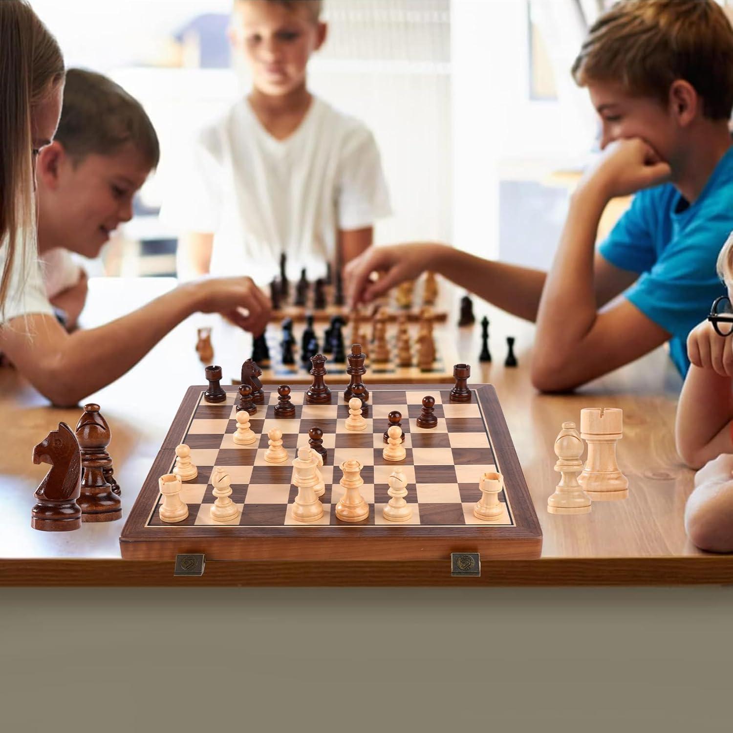 Juego de Ajedrez Magnético de Madera de Nogal 15 cm Plegable