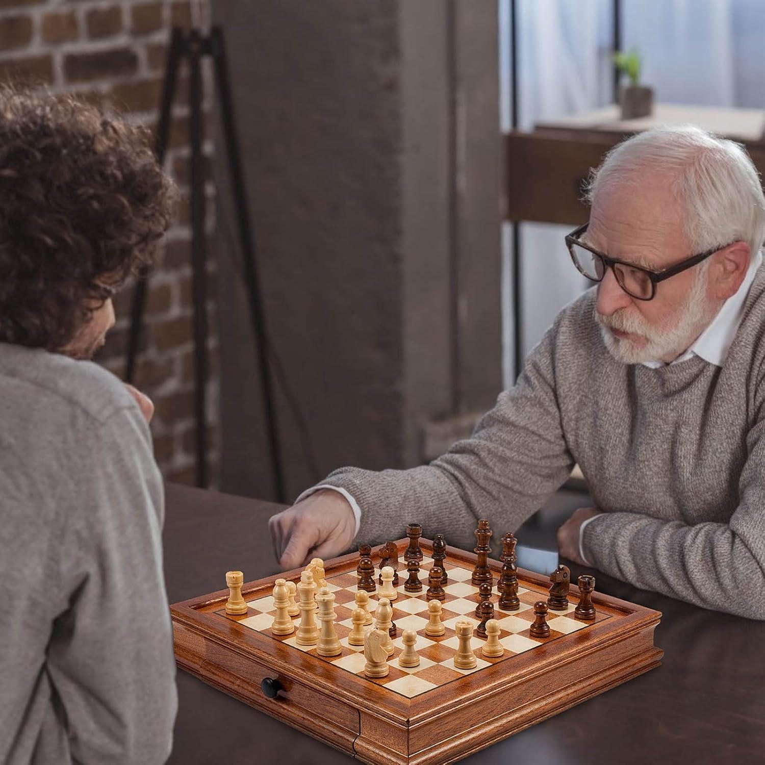 Juego de Ajedrez Magnético de Madera AMEROUS 31.75 cm con 2 Reinas