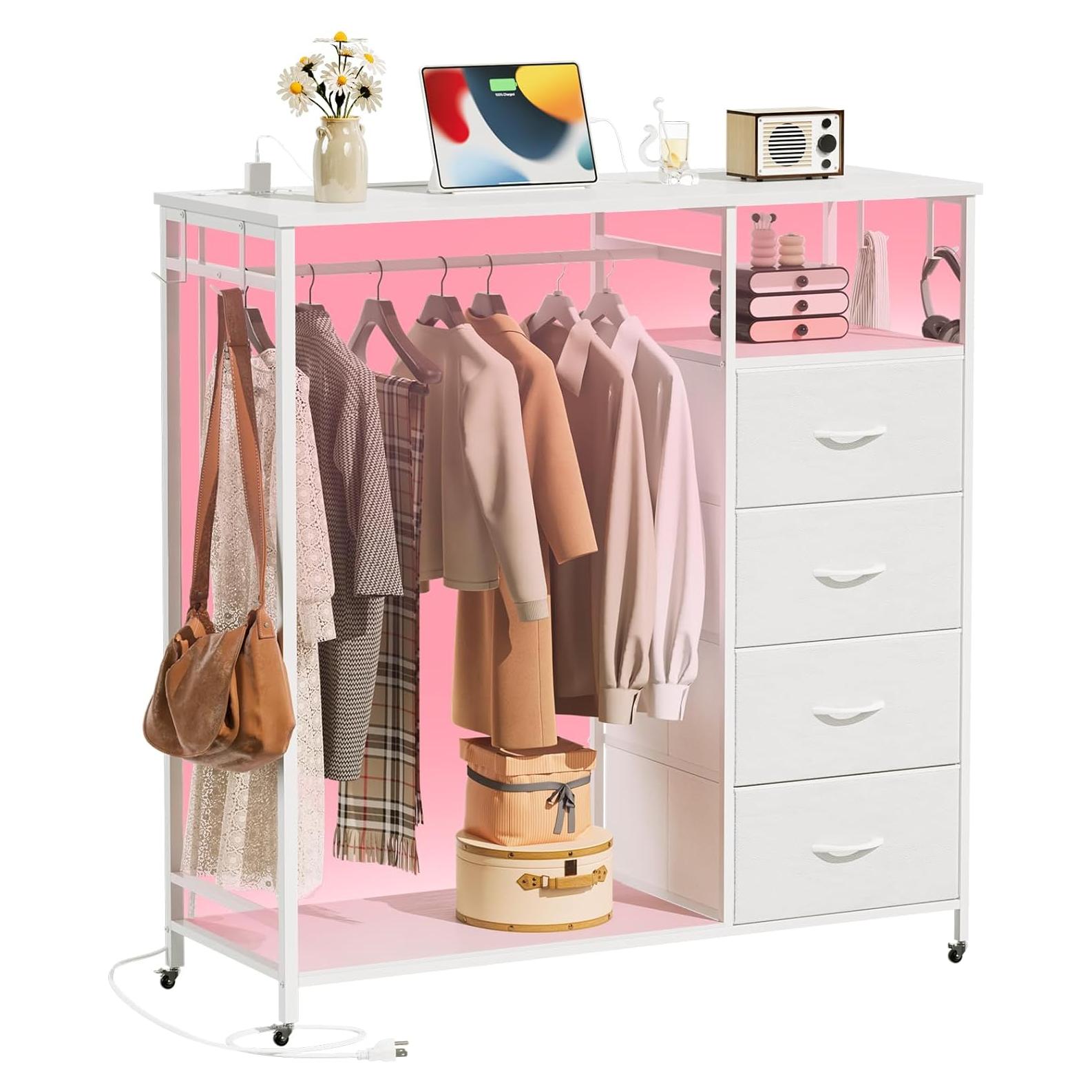 Cómoda Blanca Somdot con Rack Colgante y Luz LED 4 Cajones