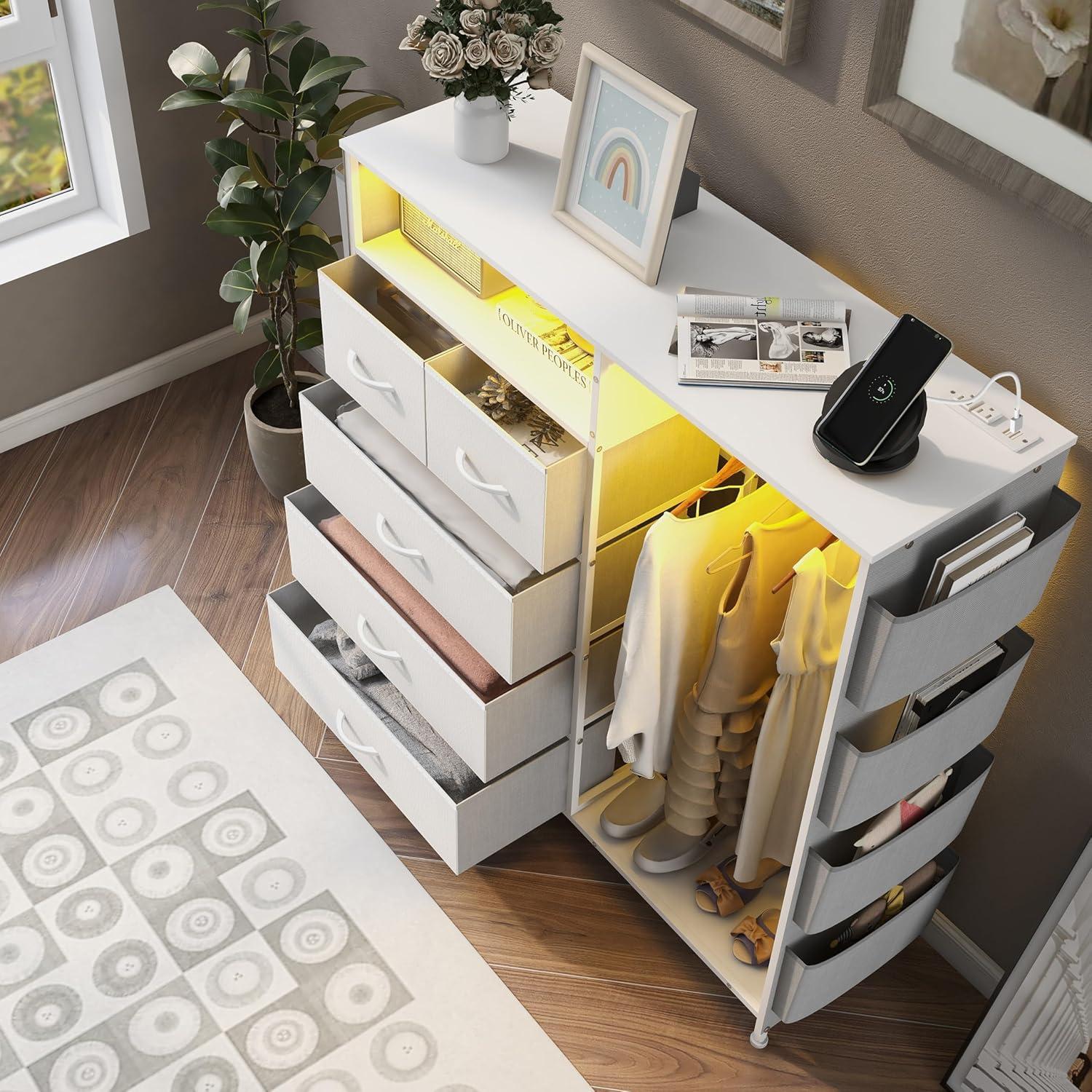 Cómoda blanca Espelism 5 cajones con luces LED y estante