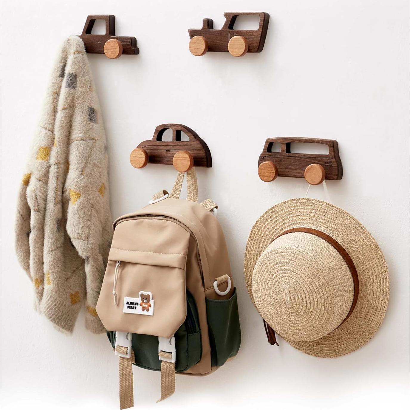 Ganchos de abrigo Vinoil en forma de coche de madera - 4 unidades