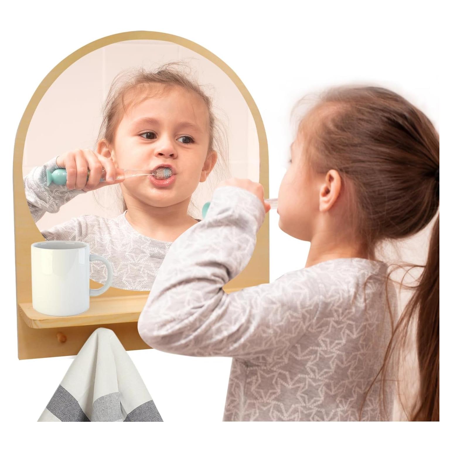 Espejo de Pared Irrompible Oranwell con Ganchos y Estante 36x43cm