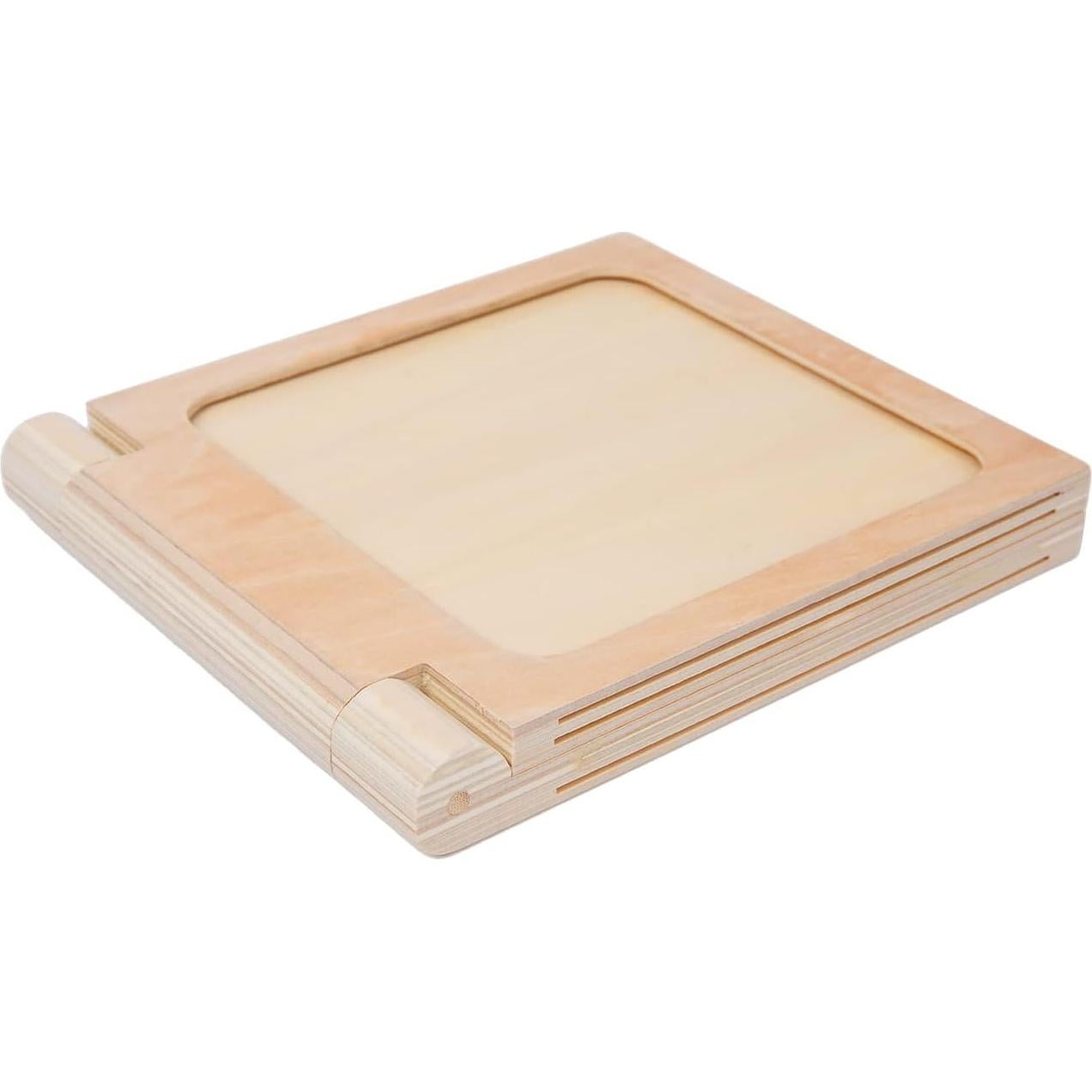 Tarjetas Montessori en Blanco y Negro con Marco de Madera y Espejo