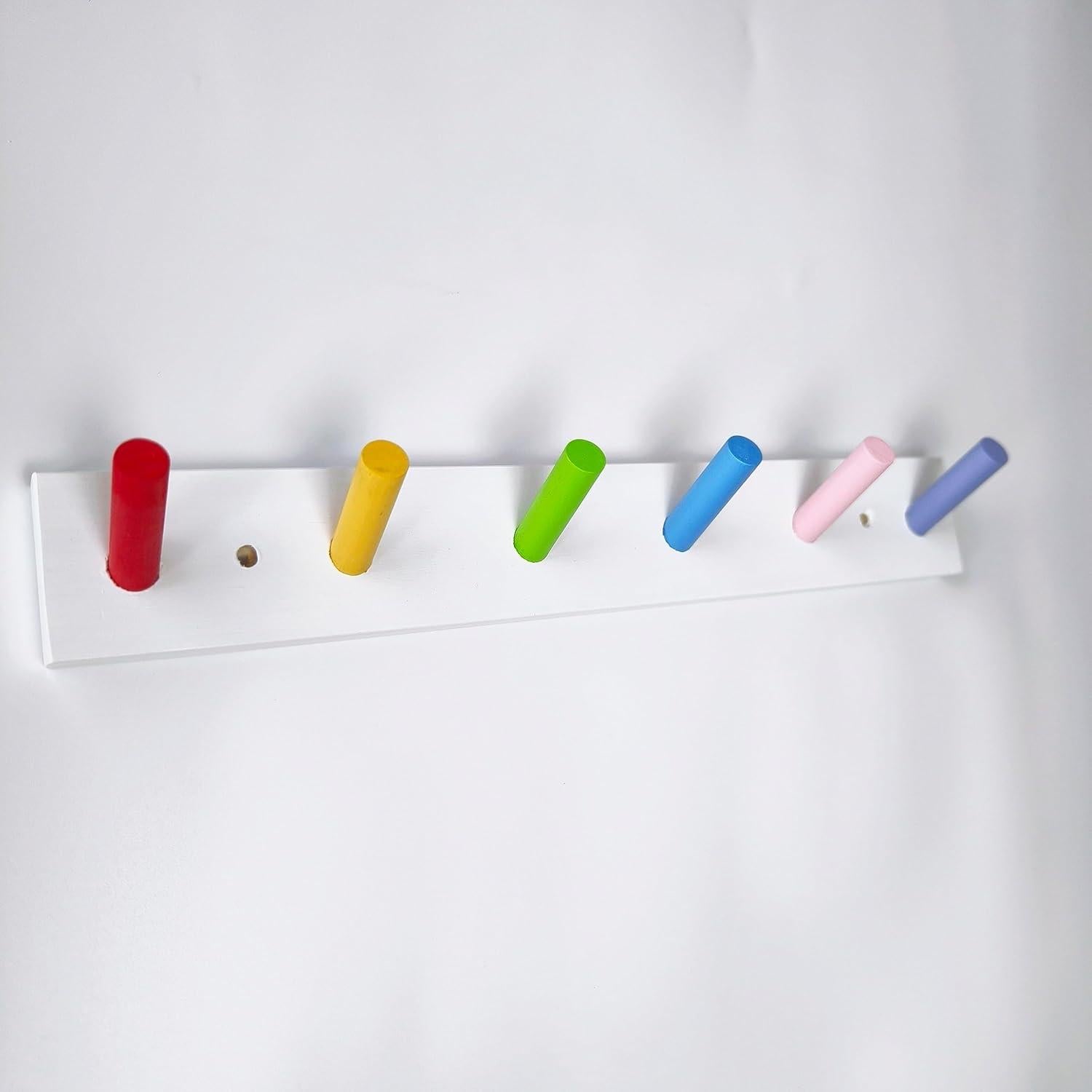 Perchero de pared AMAPON de madera con 6 ganchos Arcoíris