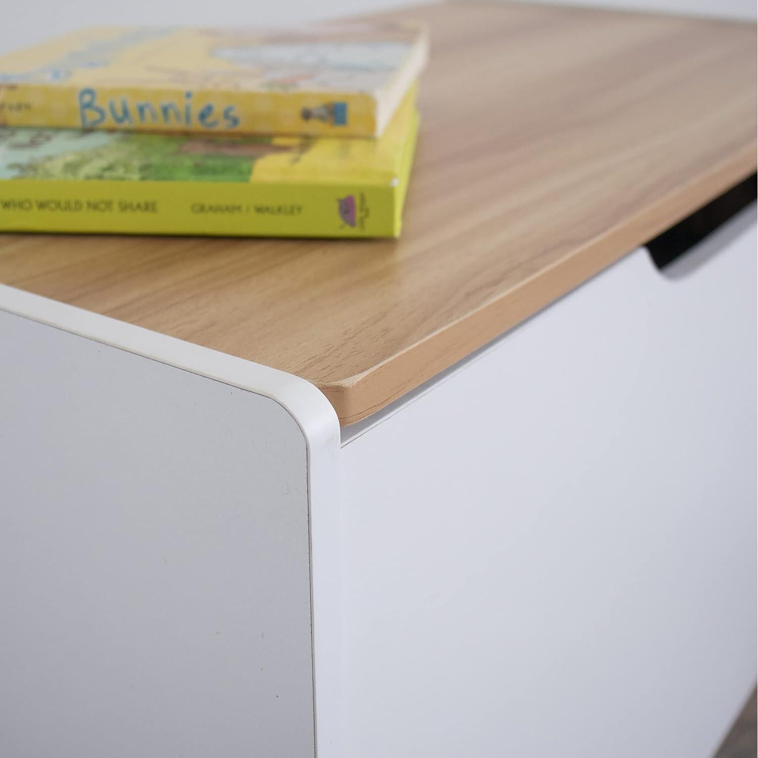 Cofre de Juguetes Humble Crew Blanco y Madera Natural 68.6x38.1x42.4cm