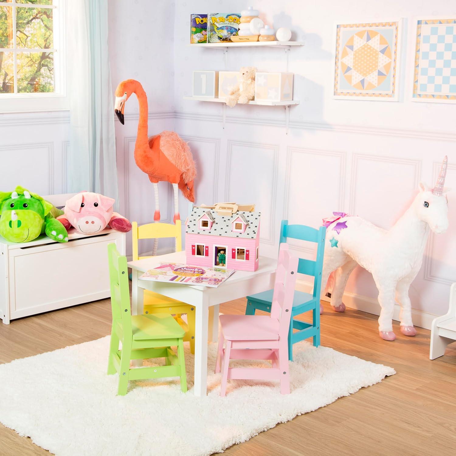 Silla de brazo infantil Melissa & Doug rosa con respaldo corona