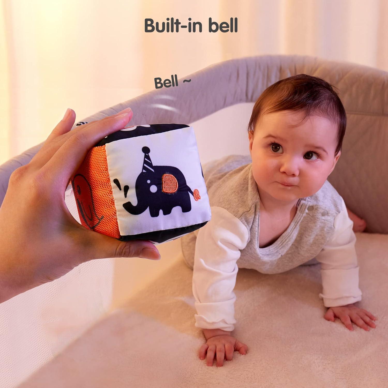 Juguetes de Formas en Blanco y Negro TUMAMA para Bebés - 4 Paquetes