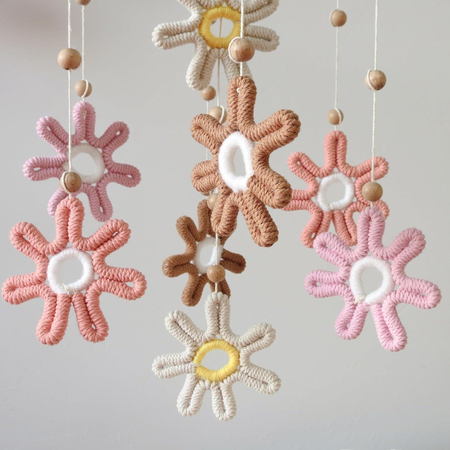 Móvil de Cuna Boho GOUKURLSMA con Margaritas Tejidas 56cm