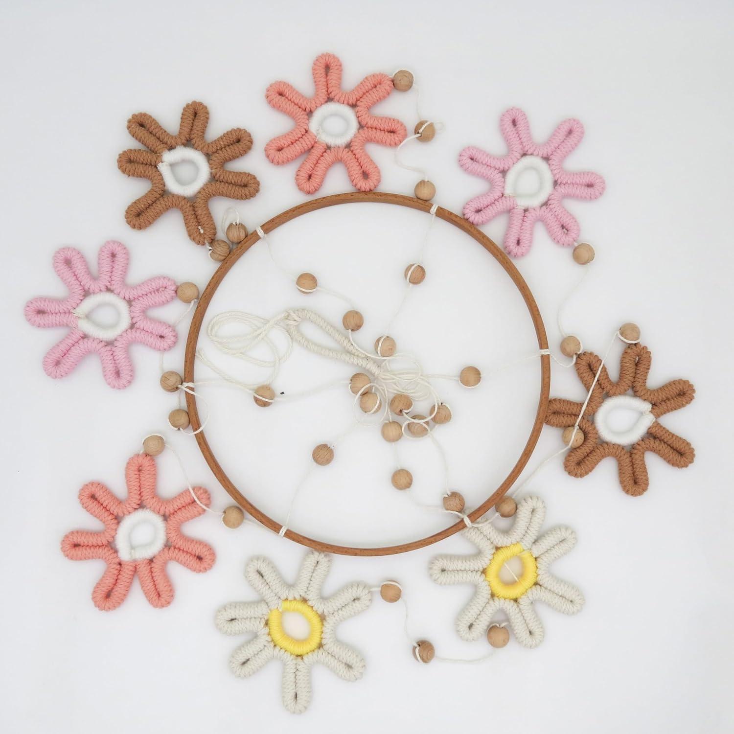 Móvil de Cuna Boho GOUKURLSMA con Margaritas Tejidas 56cm