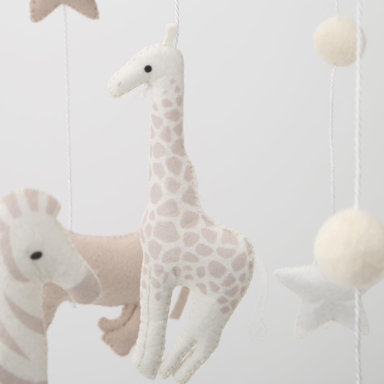 Móvil de Cuna Hecho a Mano Flora & Ivy Safari Neutro