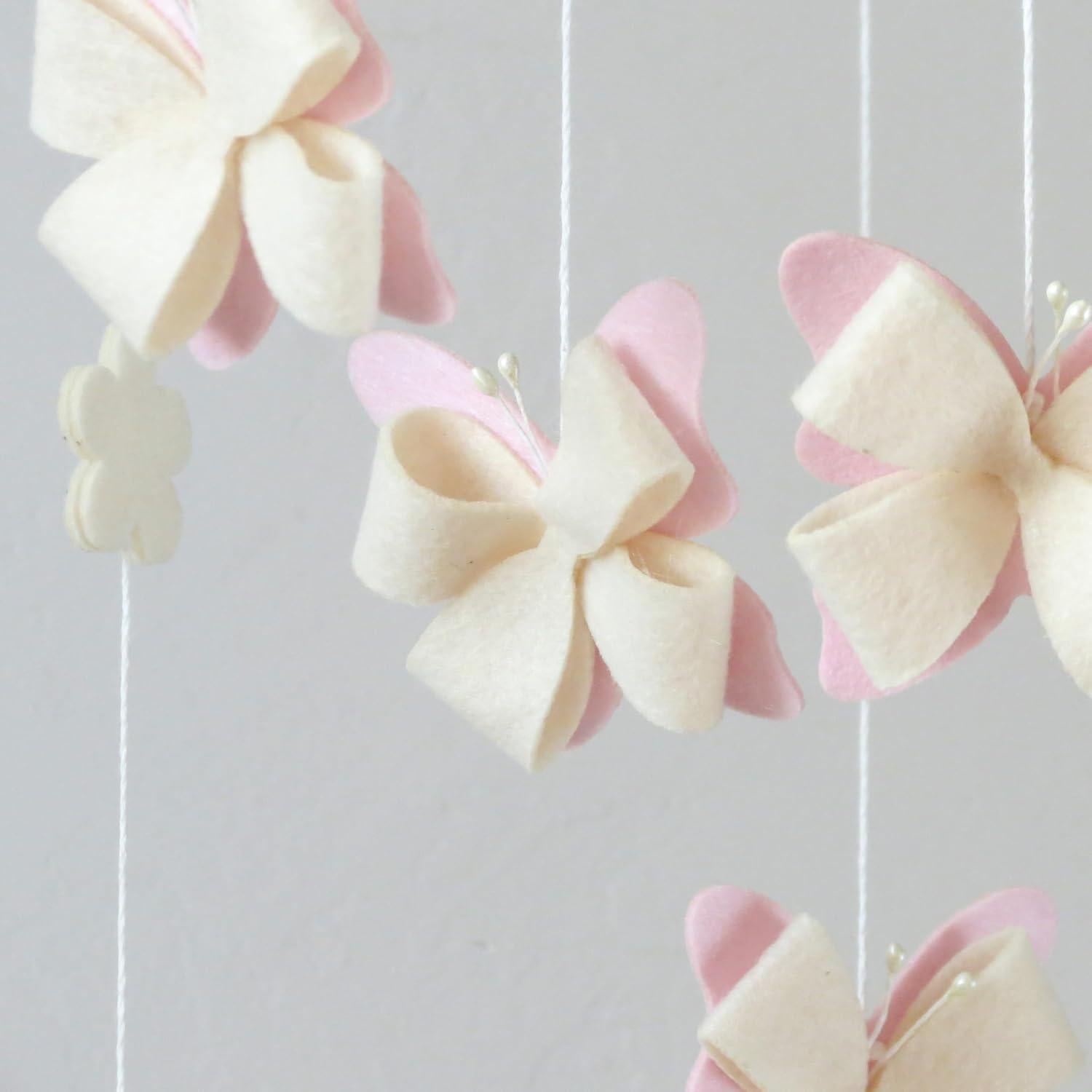 Móvil de Cuna Mariposa Rosa GOUKURLSMA Hecho a Mano