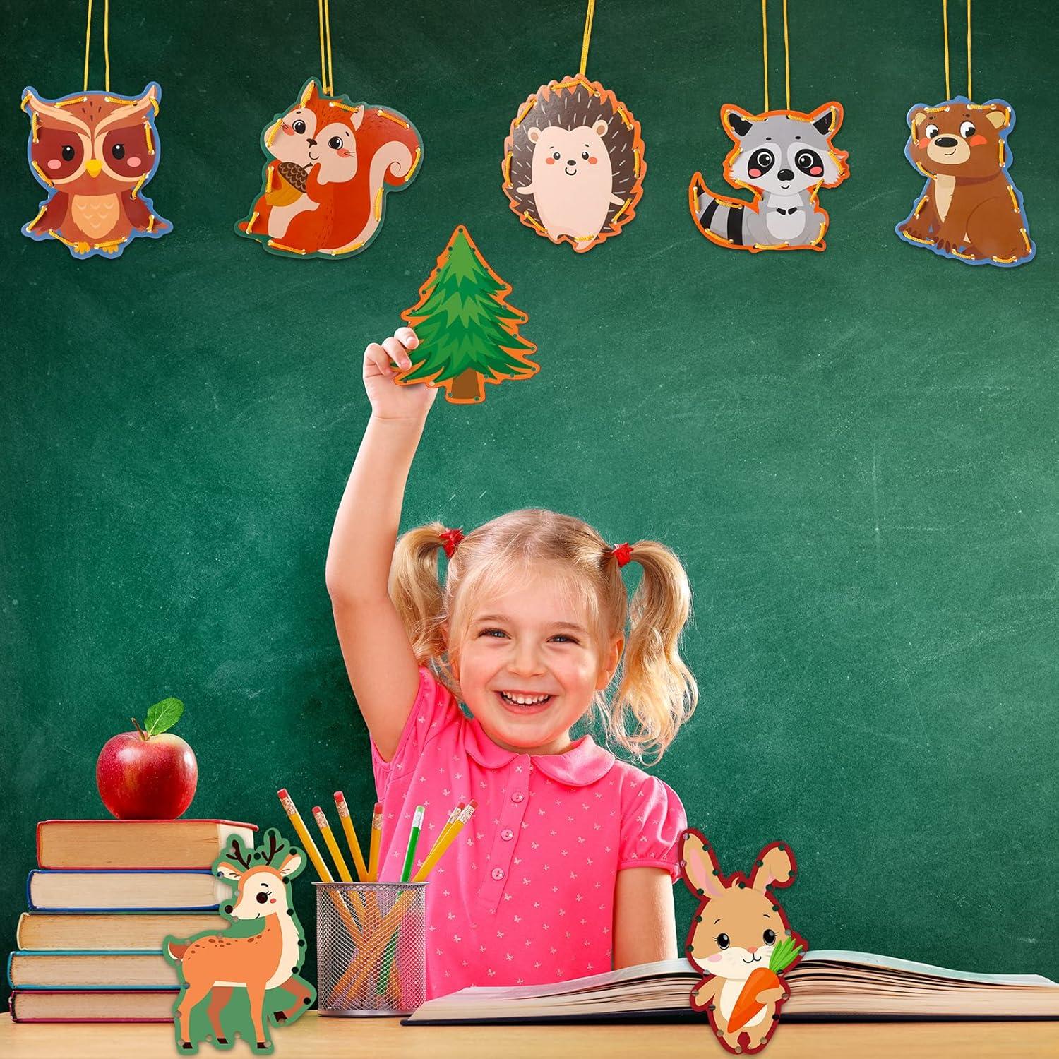 10 Tarjetas de Enhebrado Animales del Bosque Pajean 15x15cm