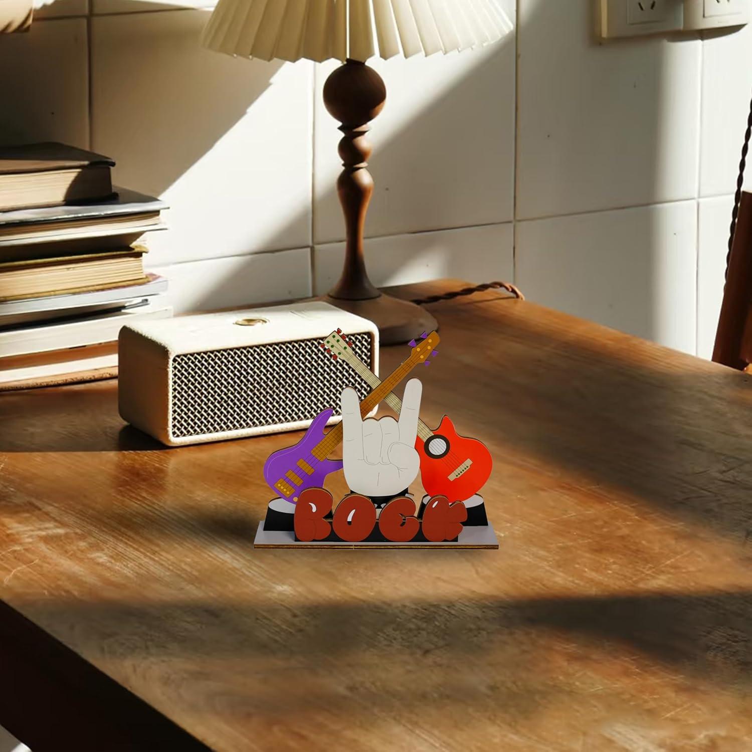 Adorno de Madera Rockero OUR FANDA con Guitarras y Mano