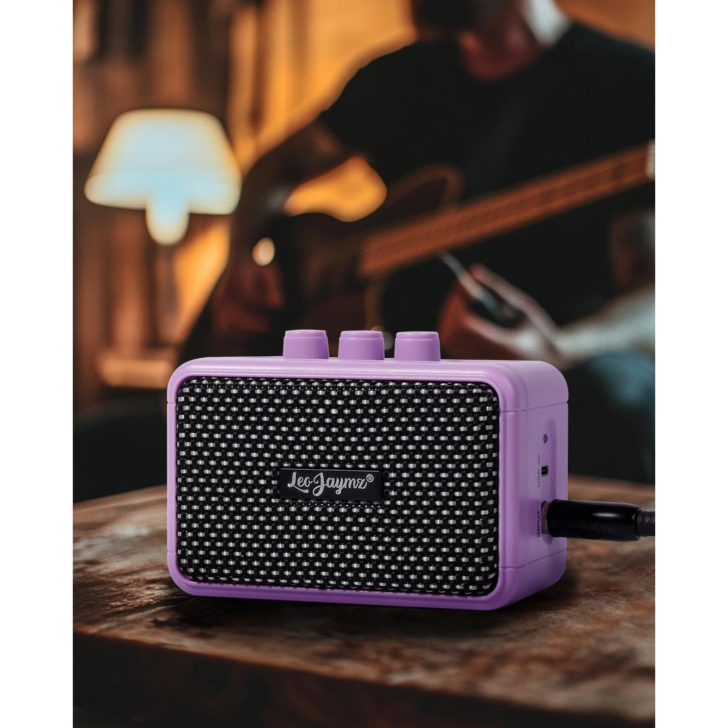 Amplificador de guitarra Leo Jaymz AM05 5W inalámbrico púrpura