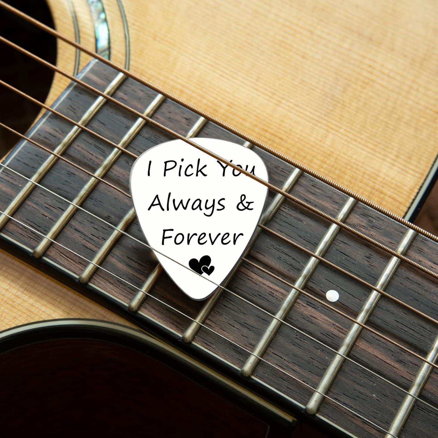 Púa de Guitarra Acero Inoxidable Grabada con Estuche de Cuero