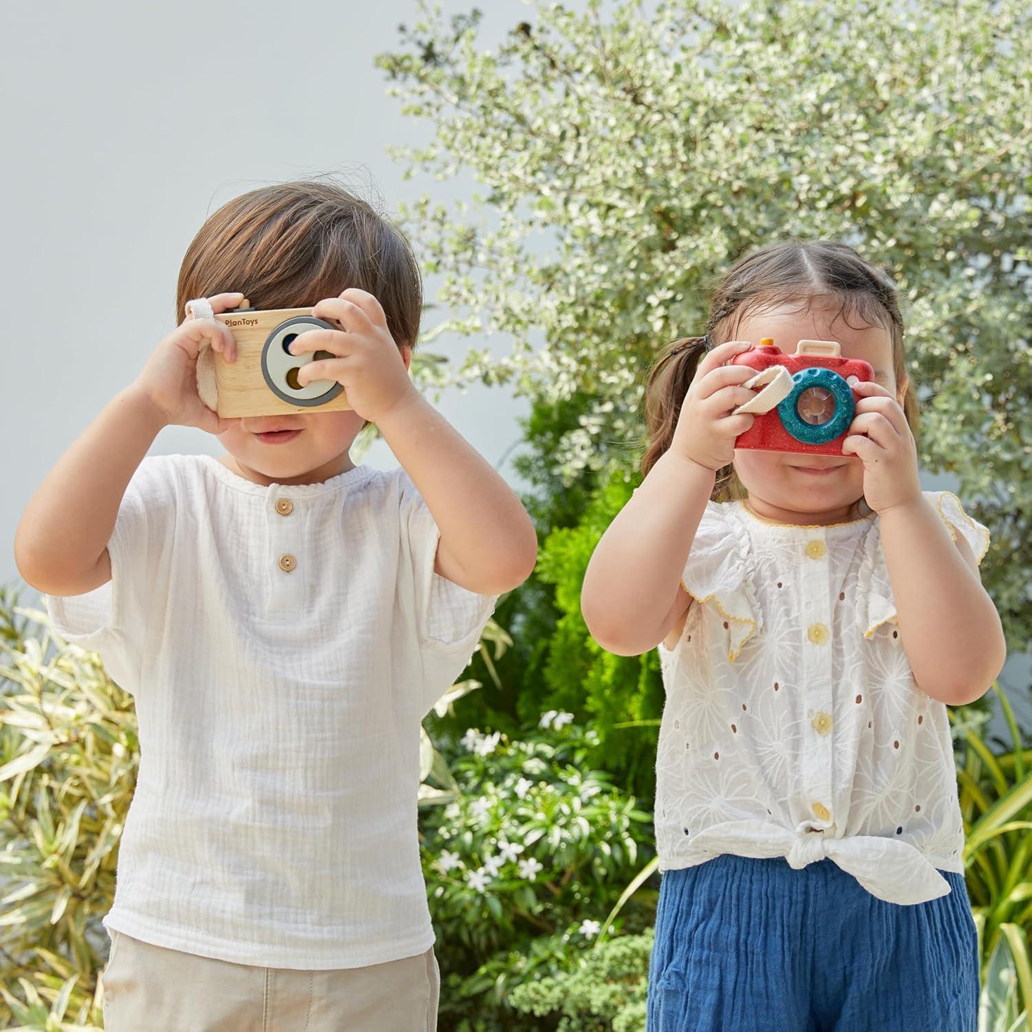 Cámara de Juguete de Madera PlanToys para Niños 18+ Meses
