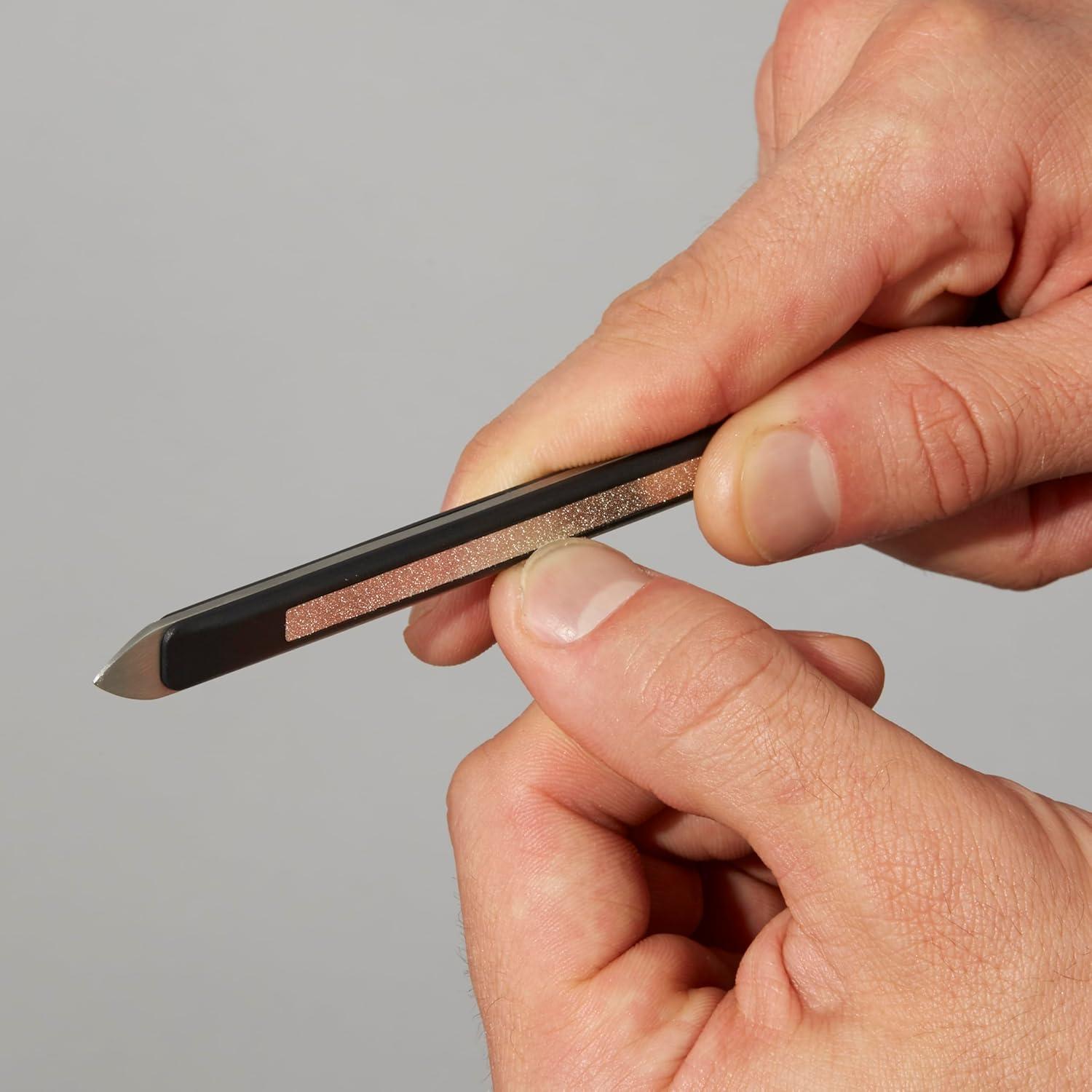 Kit de Aseo Esencial Tweezerman - 4 Piezas, Acero Inoxidable