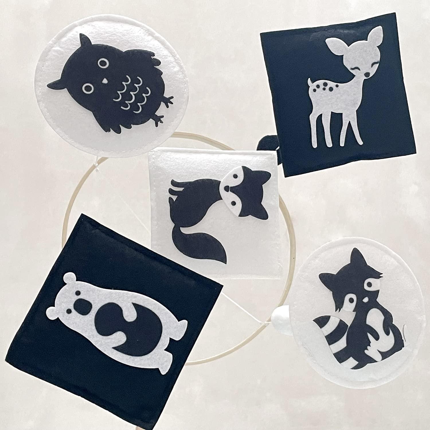 Móvil Montessori Vlokup Bosque en Blanco y Negro 22x50 cm