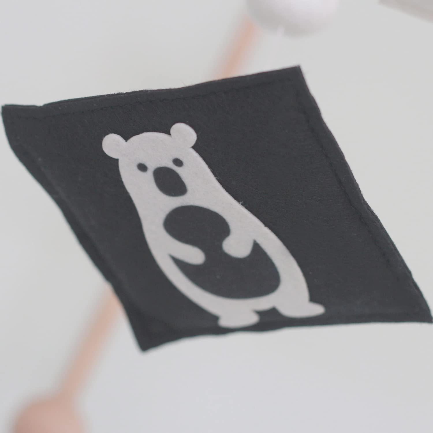 Móvil Montessori Vlokup Bosque en Blanco y Negro 22x50 cm