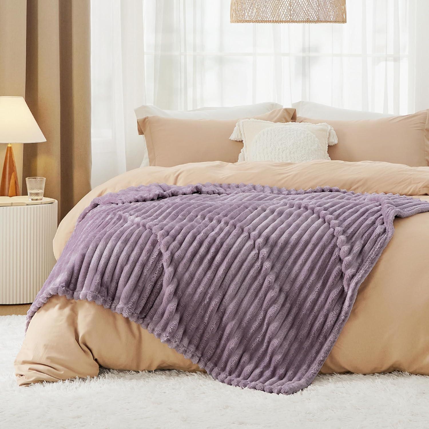 Manta Lanzadora Bedsure Morado Claro 127x152 cm Suave y Ligera