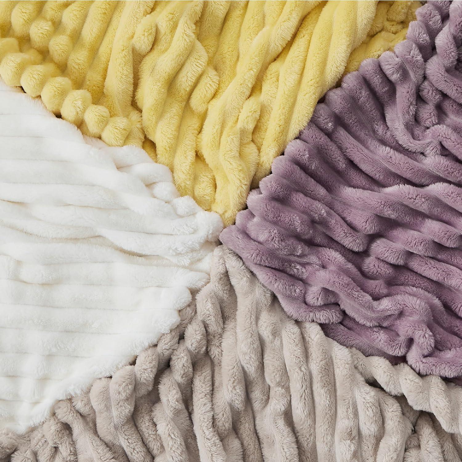 Manta Lanzadora Bedsure Morado Claro 127x152 cm Suave y Ligera