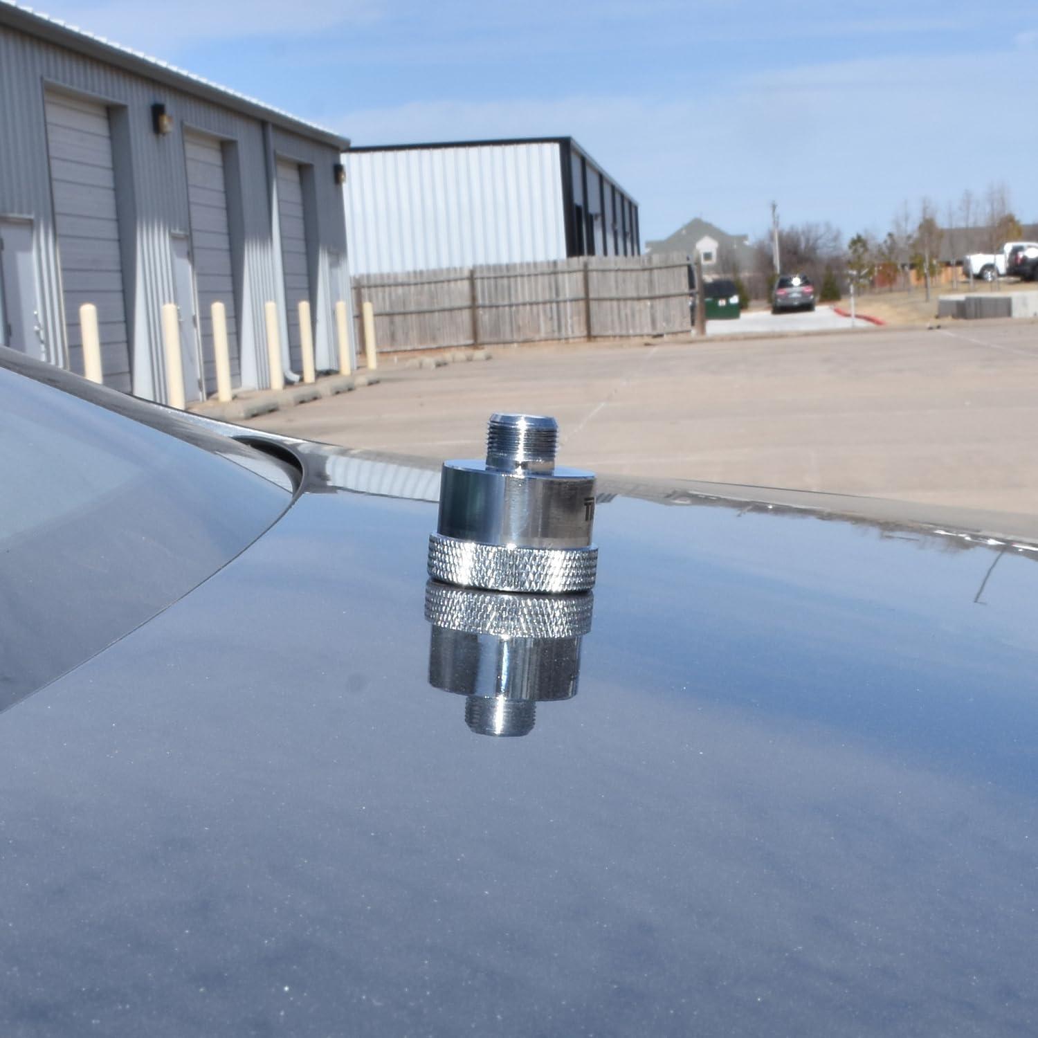 Adaptador de Antena Móvil Tram 1296 NMO a UHF Hembra Plata