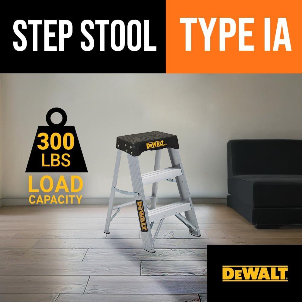 Escalera DeWalt Aluminio 2 Pies Industrial 136 kg DXL2010-02