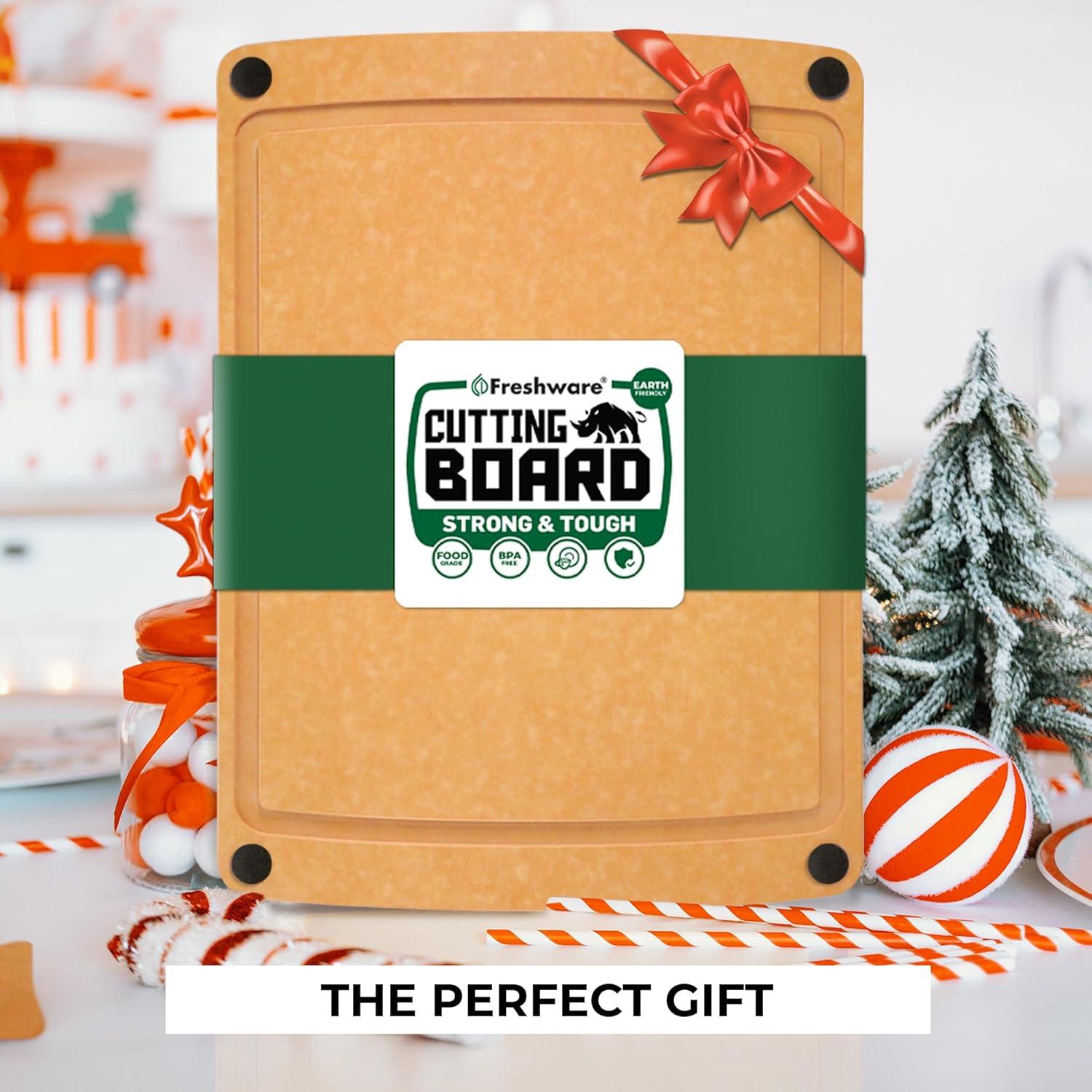 Tabla de Cortar de Madera Freshware 37.1x27.9cm con Surco