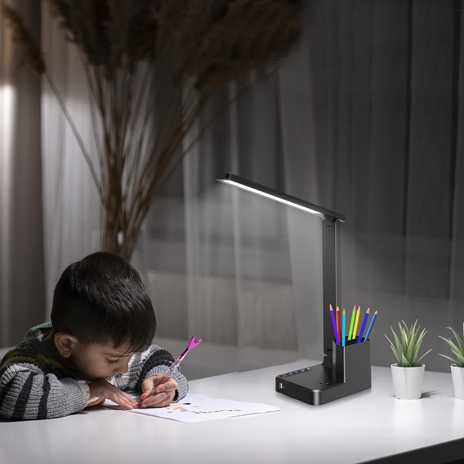 Lámpara de Escritorio LED COZOO con Carga USB y Toma AC